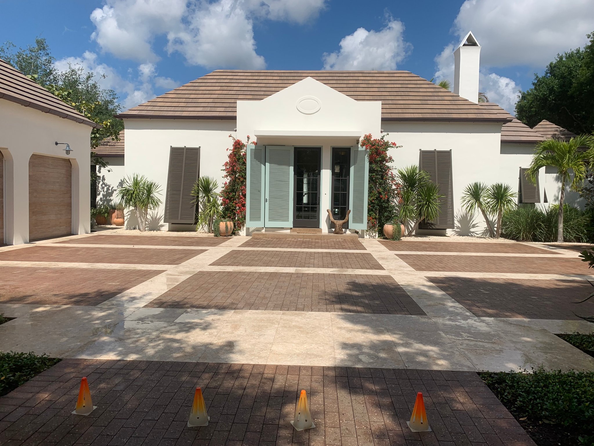 Paver Courtyard After Clean